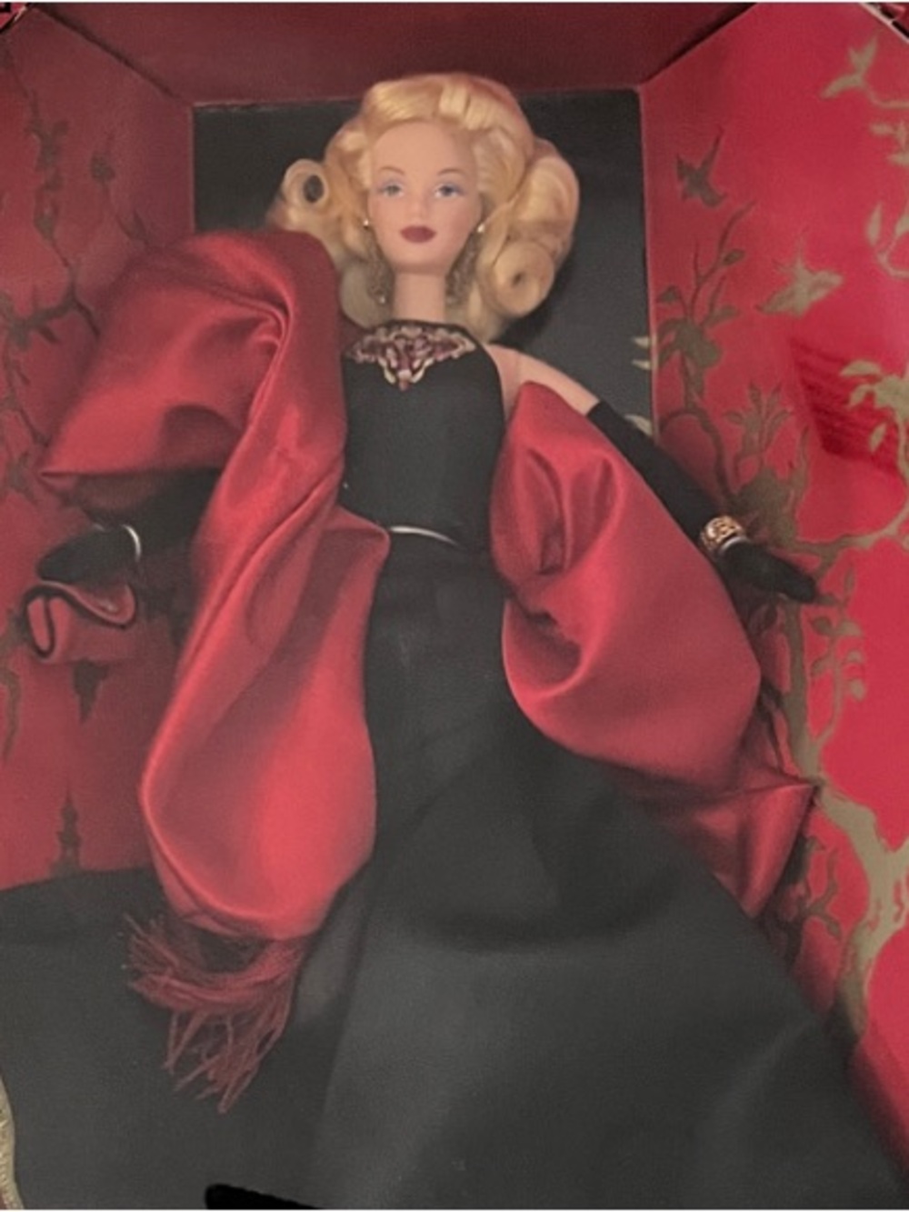 VNT Barbie Mann's Chinese Theatre Collector Doll - Red, Black & Gold Packaging